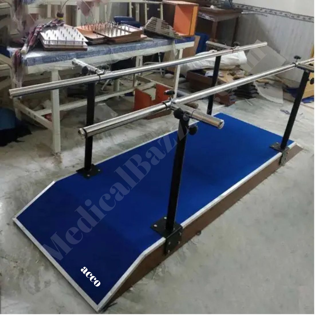 acco Parallel Walking Bar with Platform