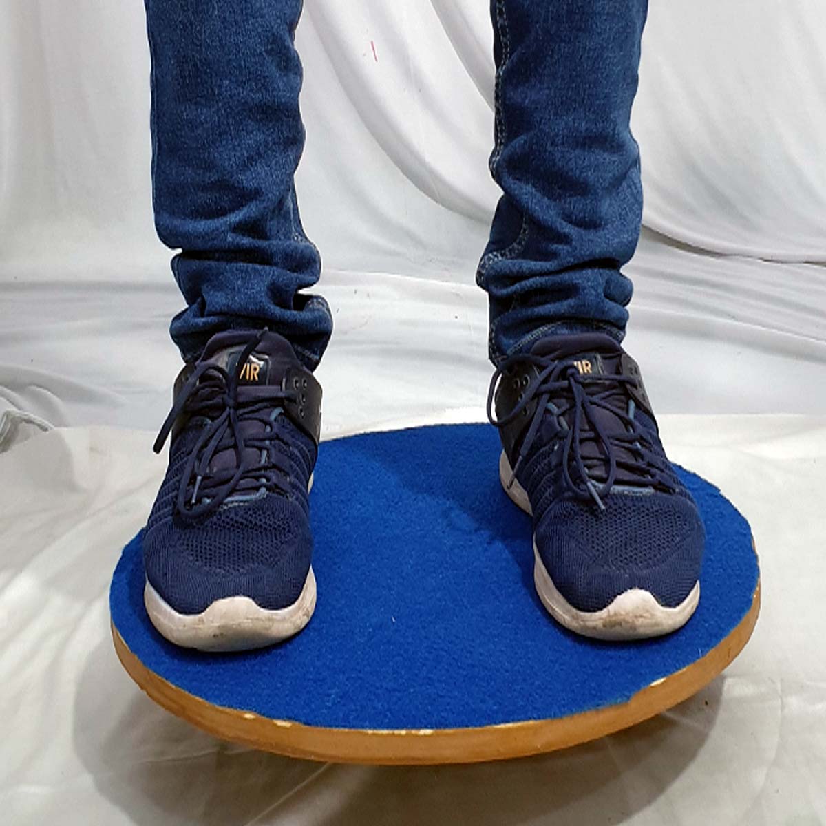 Wobble Board (Round, Wooden)